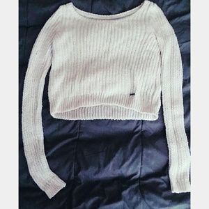 Long sleeved crop top
